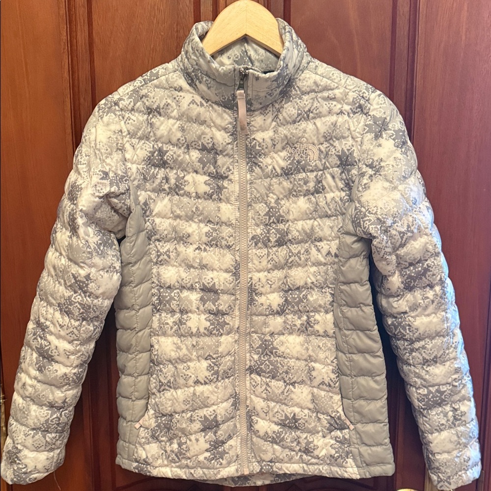 The North Face Girls L (14-16) ThermoBall Full-Zip Lightweight Jacket